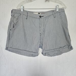 Levis Size 36 Women Cotton Vintage Hickory Striped Classic Cuffed Denim Shorts